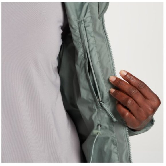 The North Face Women's City Rain Parka - NWT - Picture 4 of 11